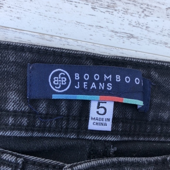 Boom Boom Jean Fringe shorts | SIZE 5 - Picture 5 of 5